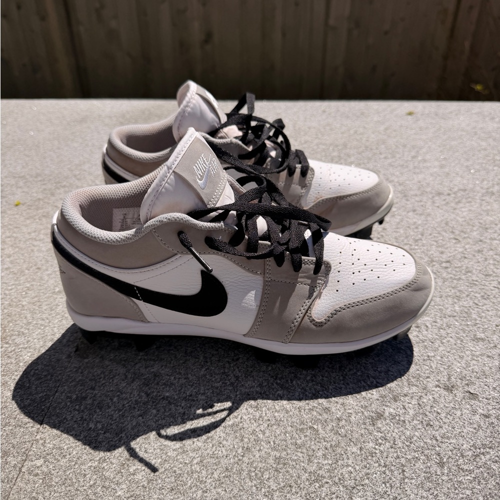 Jordan Men's Low-Top Cleats in White, Gray & Black